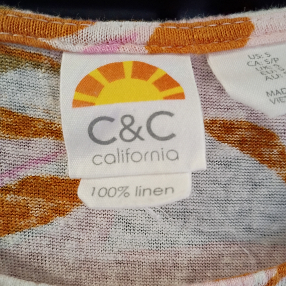 EUC C&C California Blouse Women S 100% Linen Floral Tropical Summer Short Sleeve - Picture 6 of 7